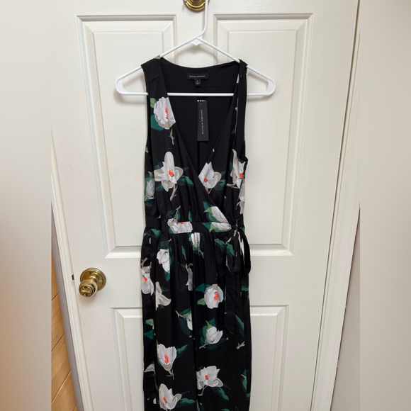 Banana Republic Sleeveless Magnlia Wrap Dress Size 8 NWT - Picture 3 of 9